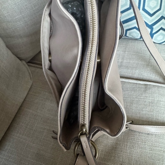 Rosetti Ashley Crossbody bag like new - Picture 10 of 15